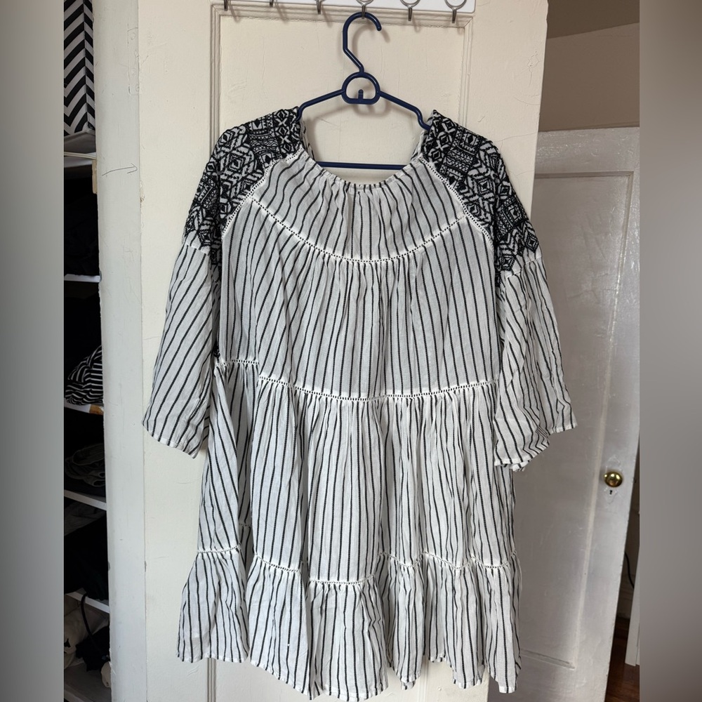 Free People Embroidered Boho Mini Dress – Black & White – Size L – NWT